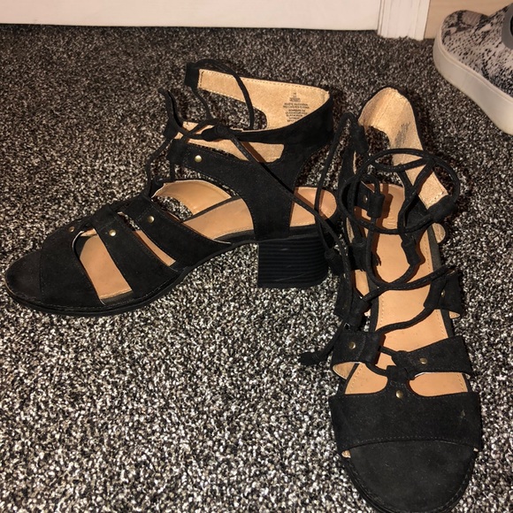 Old Navy Heels - Picture 2 of 2